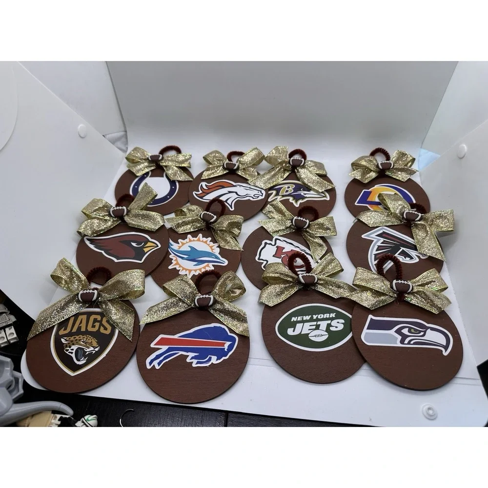 NFL Football Christmas Ornament Lot Mini Helmets Logo Ornaments‎ Gnome Holiday